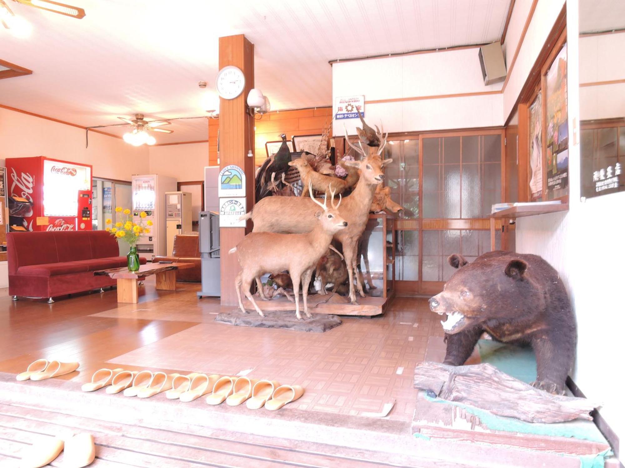 ホテル しんたく山荘 南牧村 エクステリア 写真